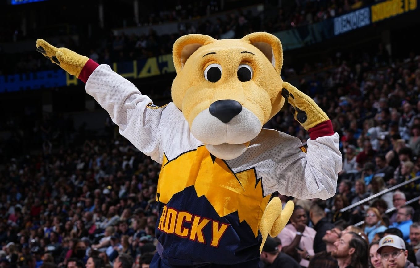 Rocky, la mascota de los Denver Nuggets, la mejor pagada de la NBA