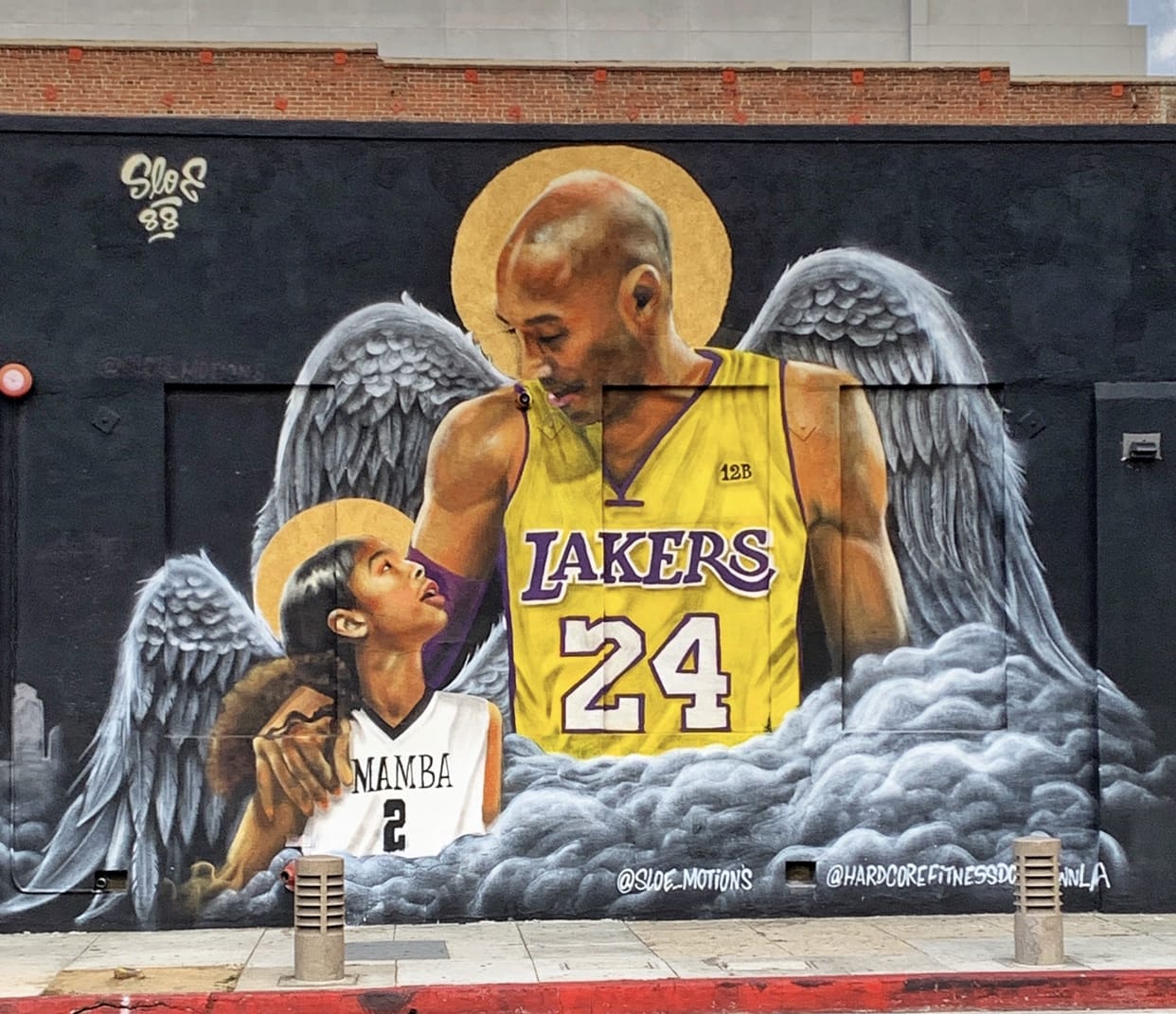 Pintura mural Kobe Bryant y Gianna