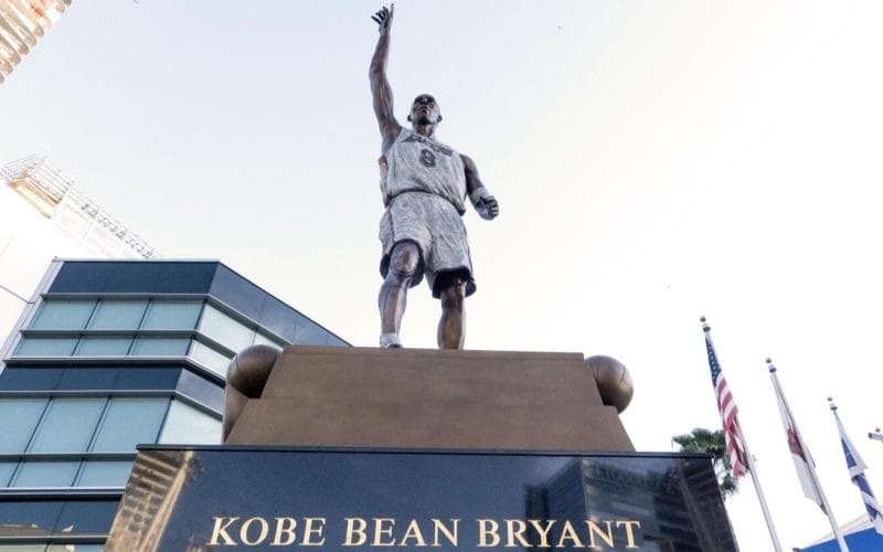 Statue de Kobe Bryant à la Crypto.com Arena, Los Angeles
