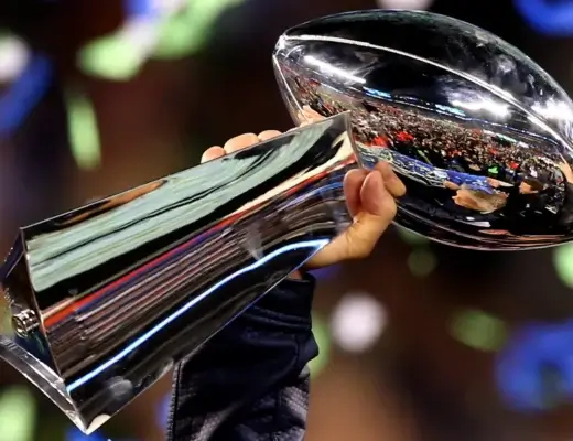 Trophée Vince Lombardi symbole du Super Bowl et du titre de champion NFL